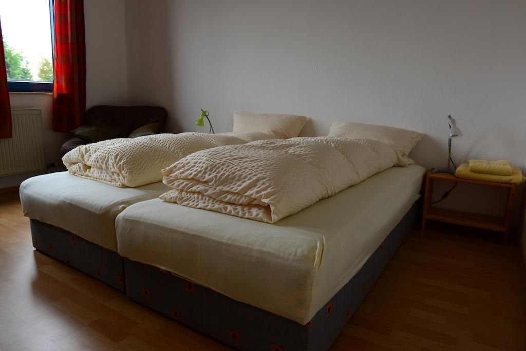 Monteur Und Messewohnung Родґау Екстер'єр фото
