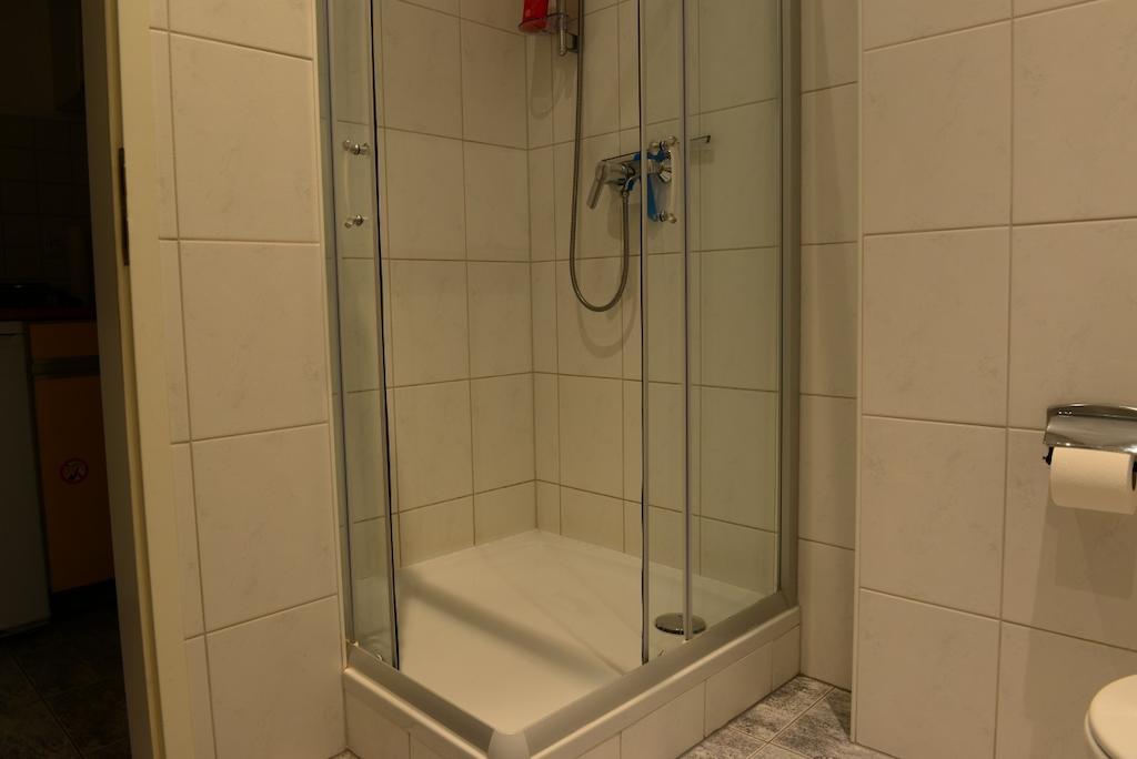 Monteur Und Messewohnung Родґау Екстер'єр фото