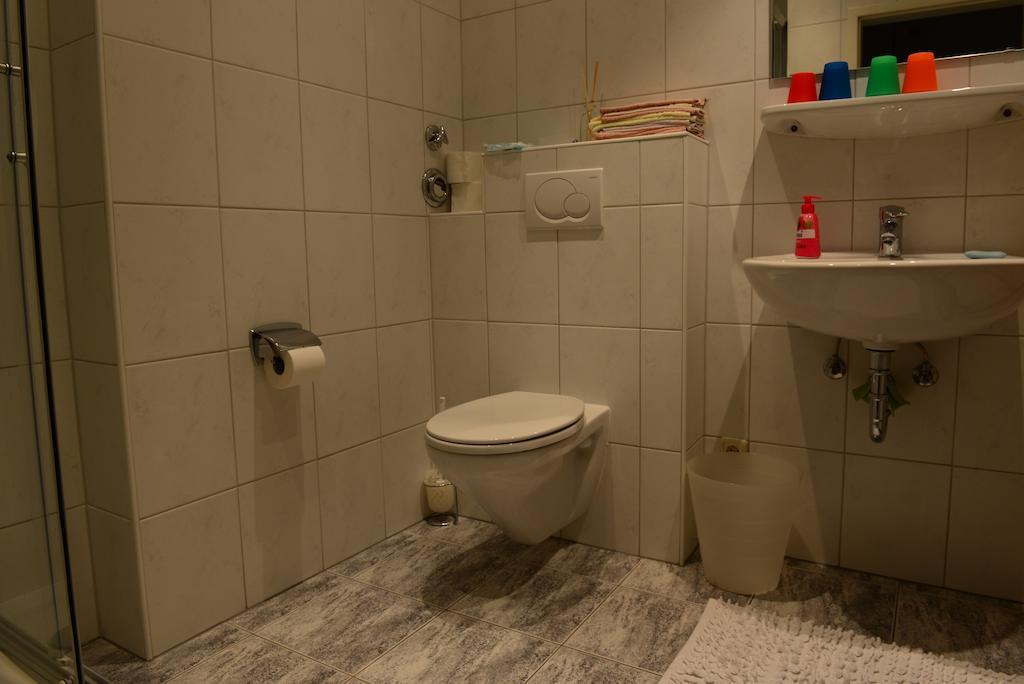Monteur Und Messewohnung Родґау Екстер'єр фото